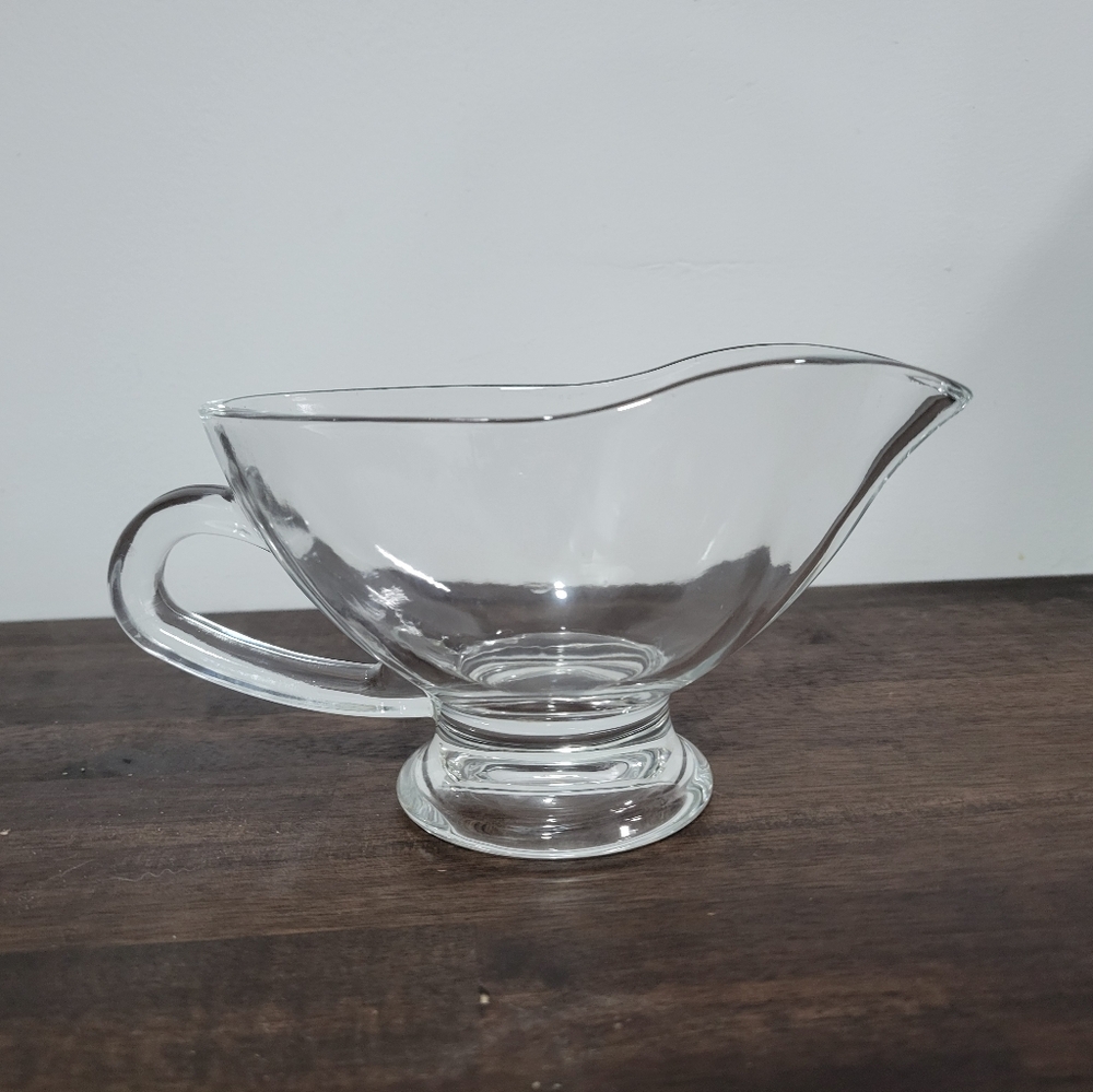 Elegant Clear Glass Gravy Boat